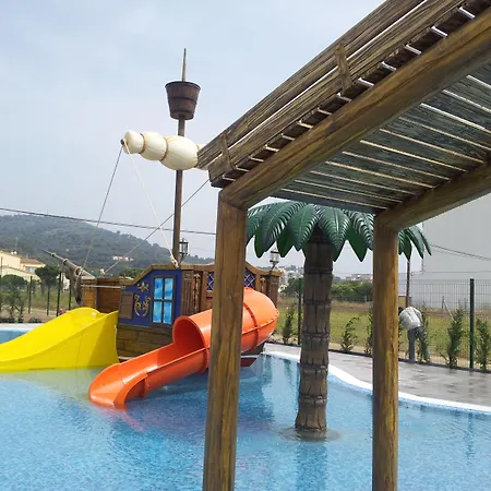 Europa Splash & מלון