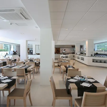 Europa Splash & Hotel 4*